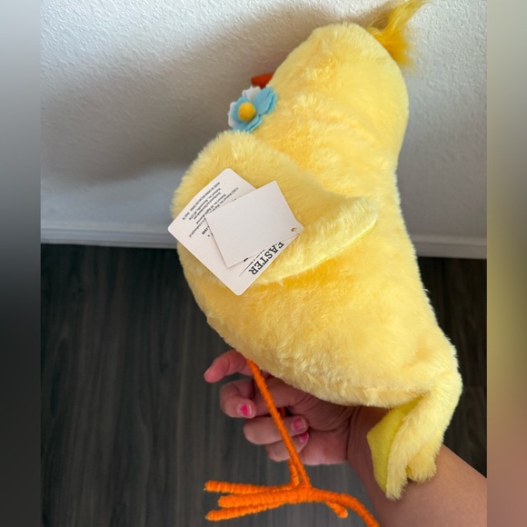 Celebrate it Easter Yellow Chick with Floral Collar decor -NWT - Picture 3 of 6